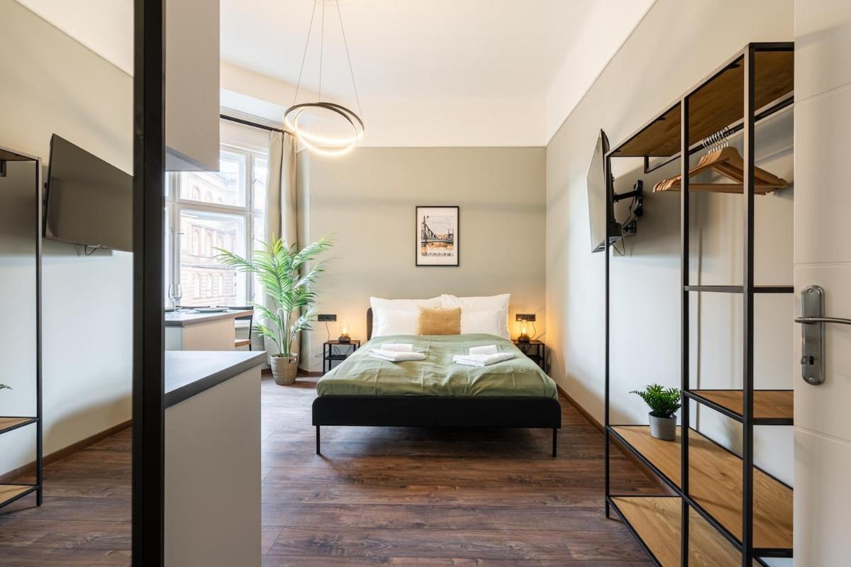 Premium 4 Bedroom On Maria St Apartman *