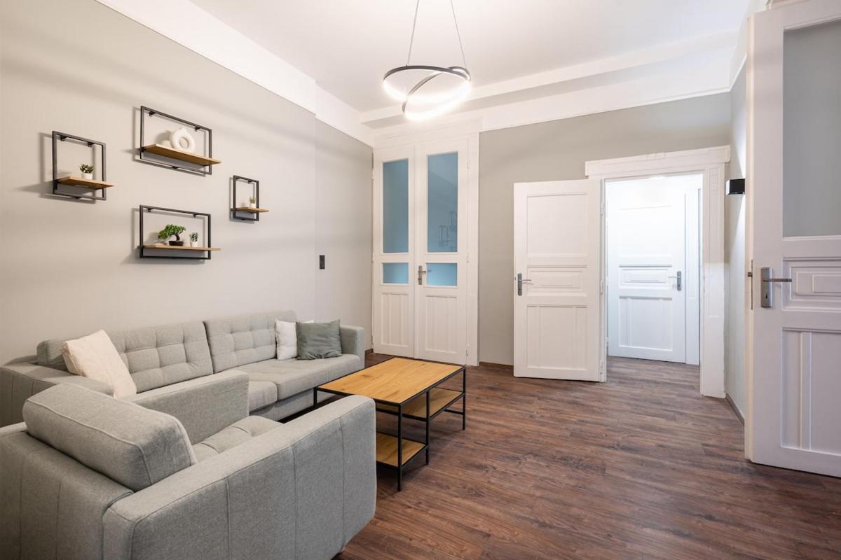 Premium 4 Bedroom On Maria St Apartman Budapest