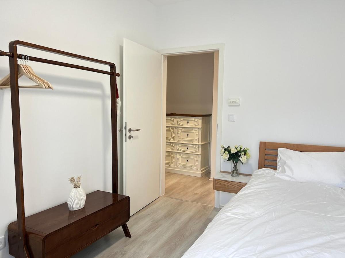 Appartamento Danube 3 Beds With Big Balcony Parking 10euro A Day