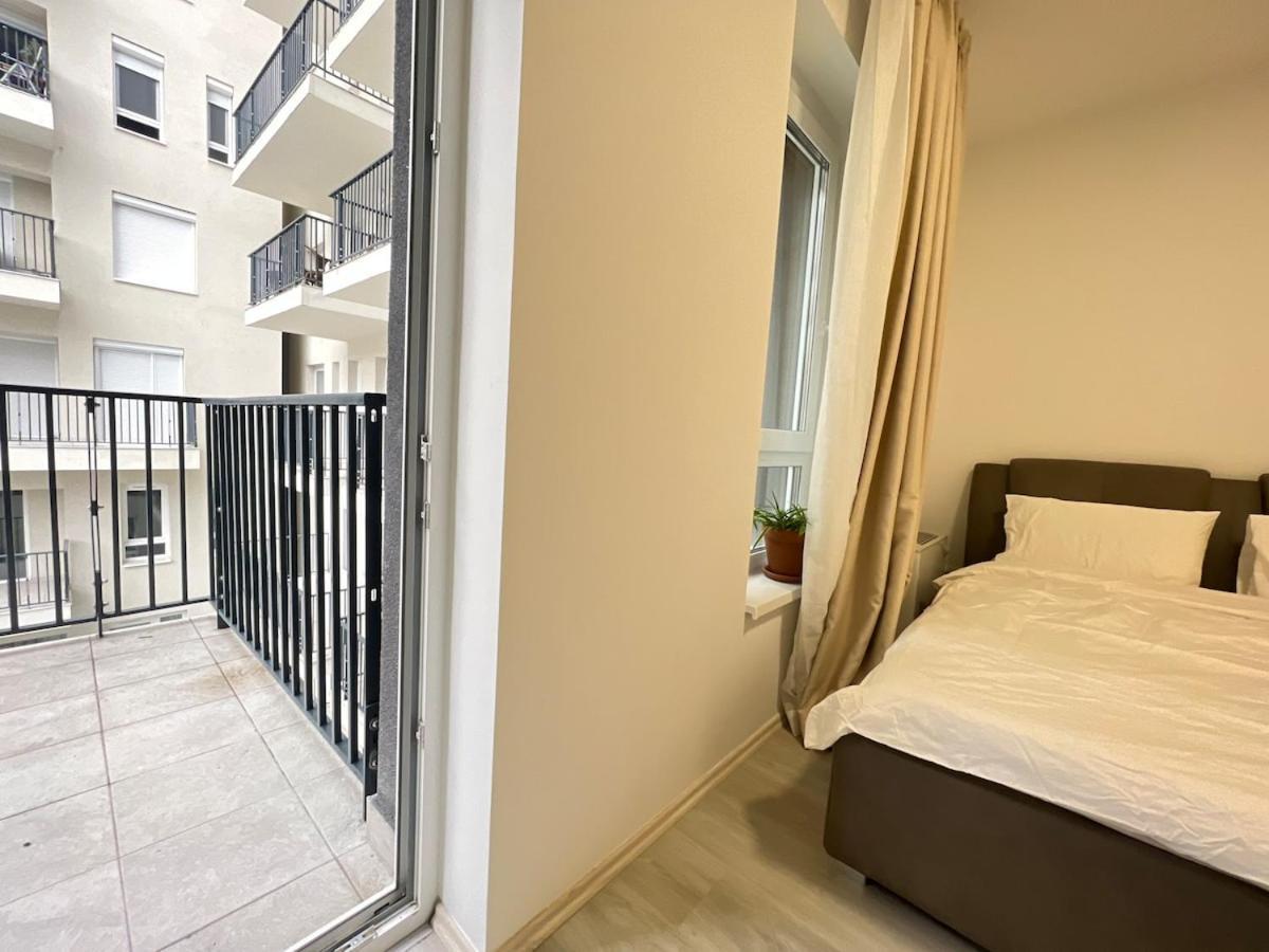 Appartamento Danube 3 Beds With Big Balcony Parking 10euro A Day