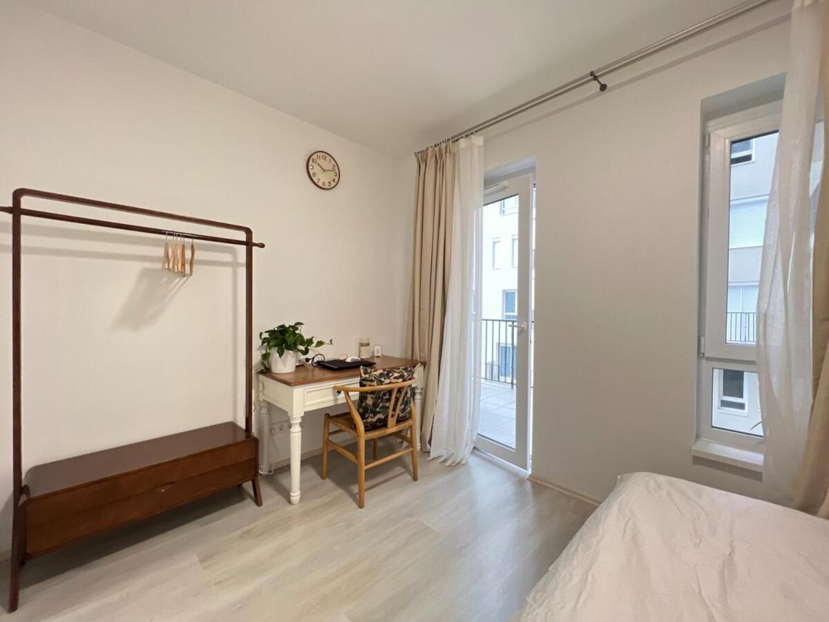 Danube 3 Beds With Big Balcony Parking 10euro A Day Appartamento