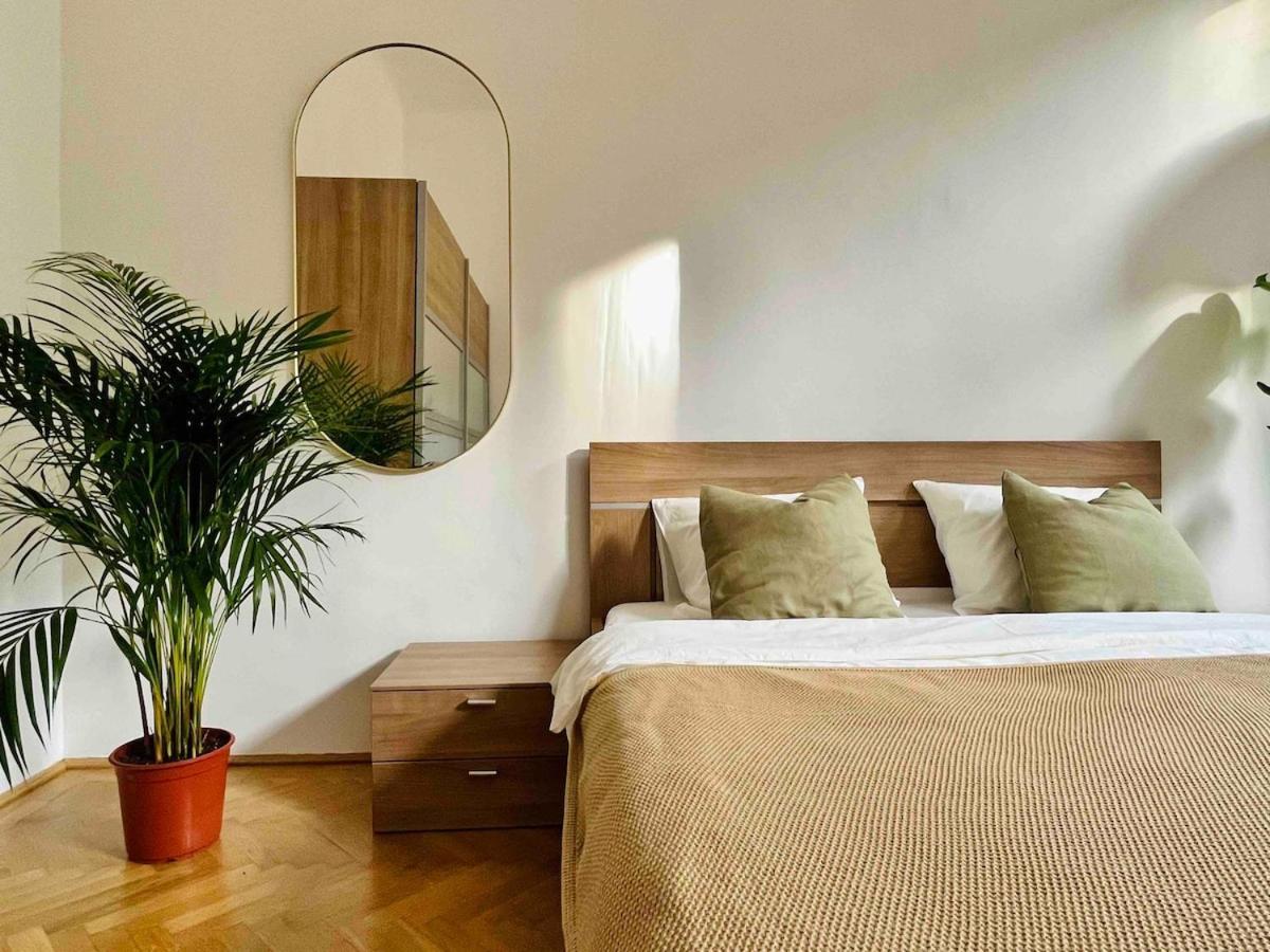 Your Charming And Spacious Historical Apartment