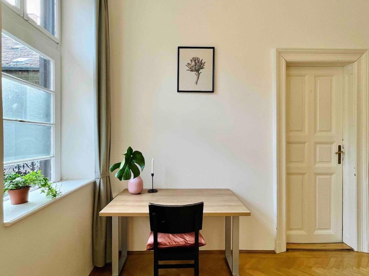 Apartment Your Charming And Spacious Historical