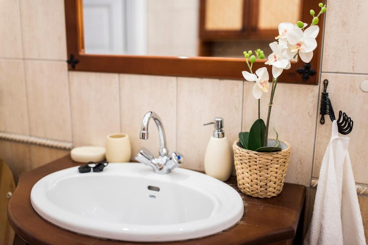 Vintage Style Flat In The Heart Of Buda Apartmán *