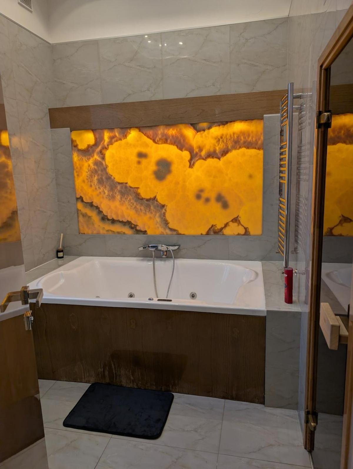 Appartement Heart Of Downtown Luxury Condo, Private Spa, Cinema, Patio Boedapest