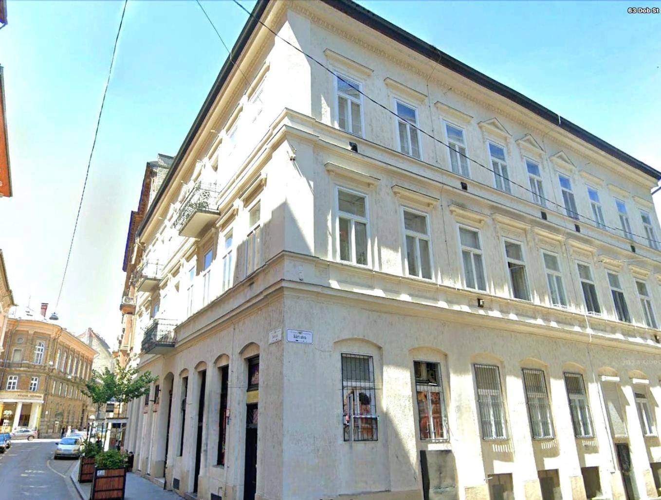 7th Heaven * Budapest