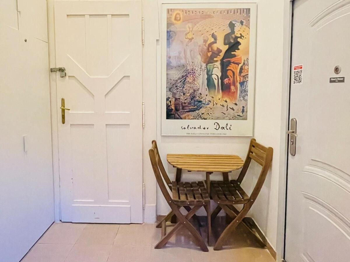 Stylish 1br - Flora's House Apartamento Budapest