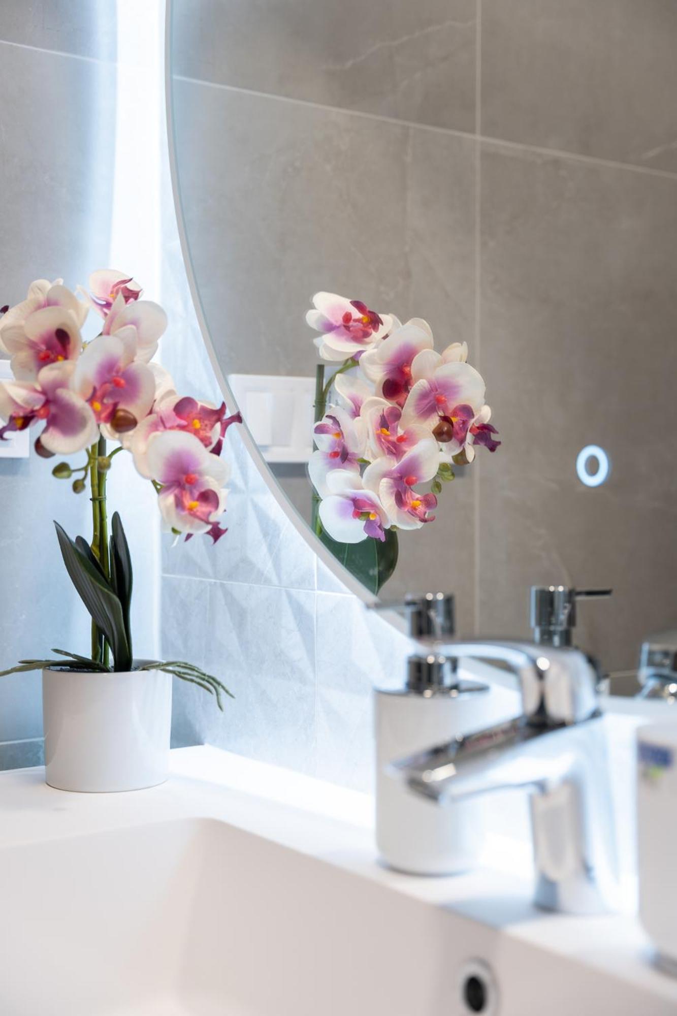 Apartman Chloe's Luxury & Ev Charger & Free Private Parking