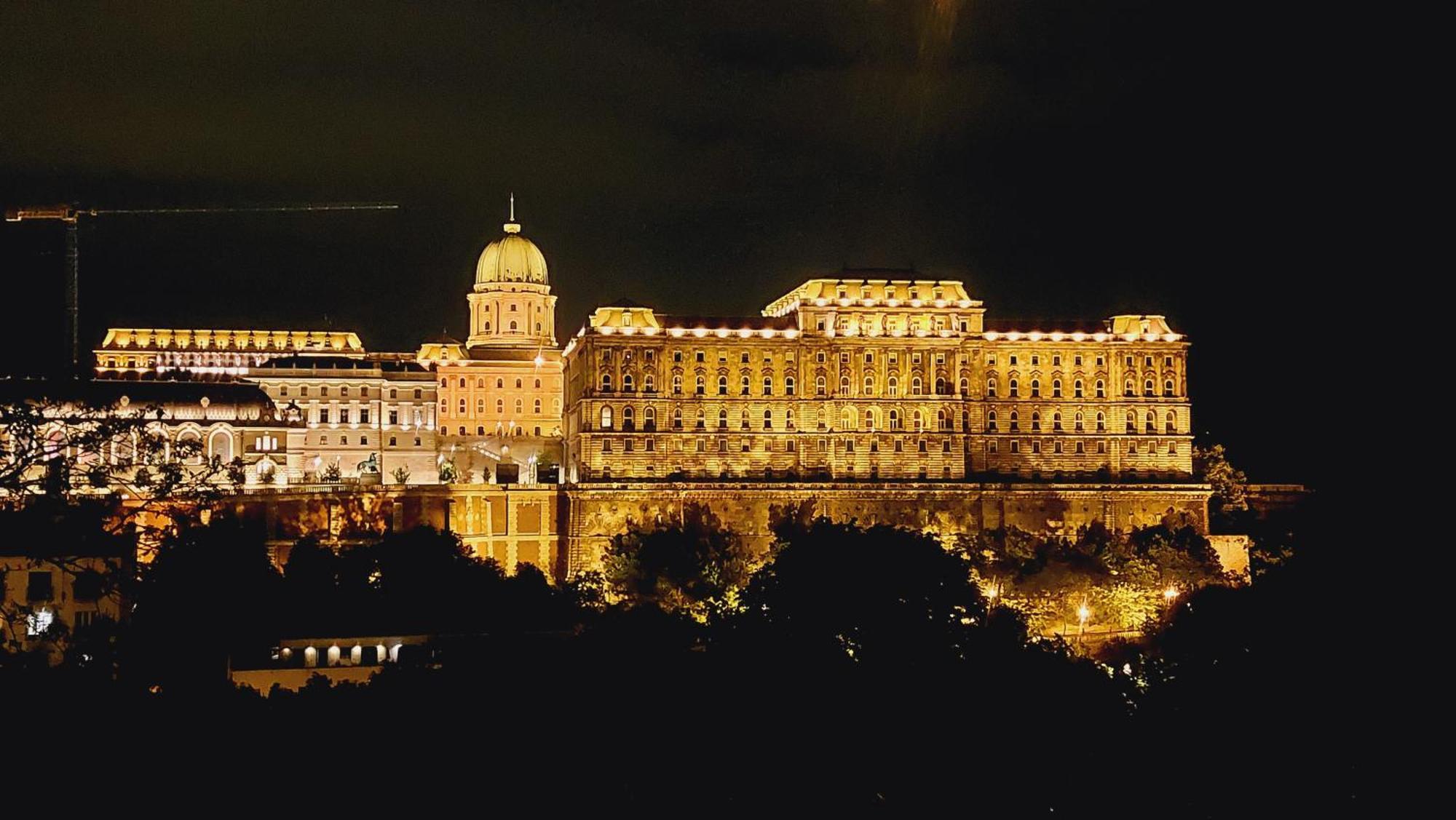 Castle View Apartament *