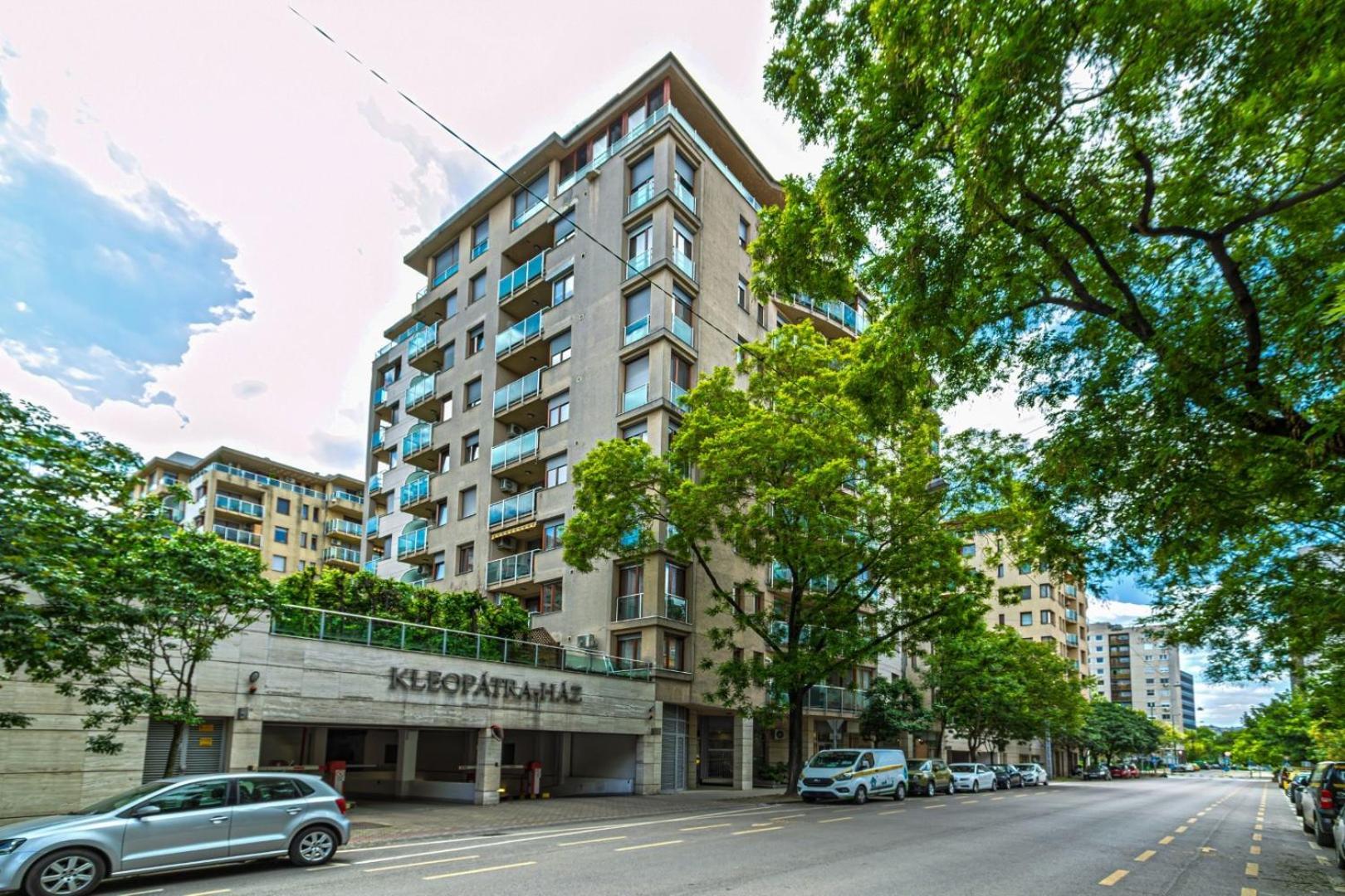 Dioro Luxury Budapest- Steps From The Danube ,free Parking Budapest