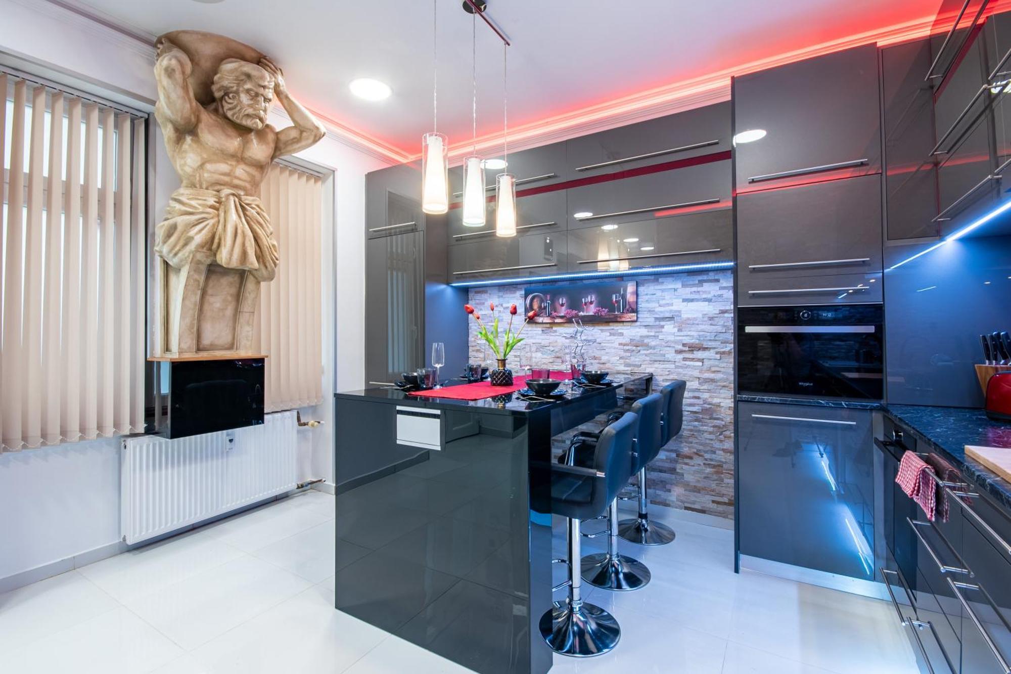 Hill & Bridge Apartment Budapest