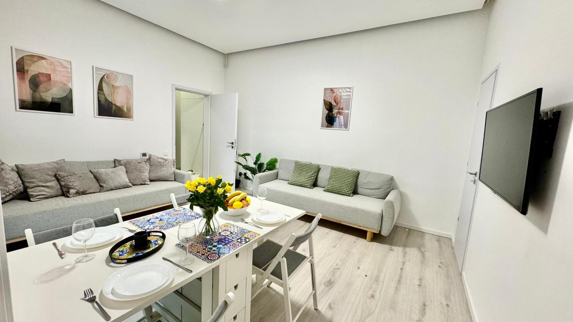 Urban Oasis With Private Terrace Apartment Budapest