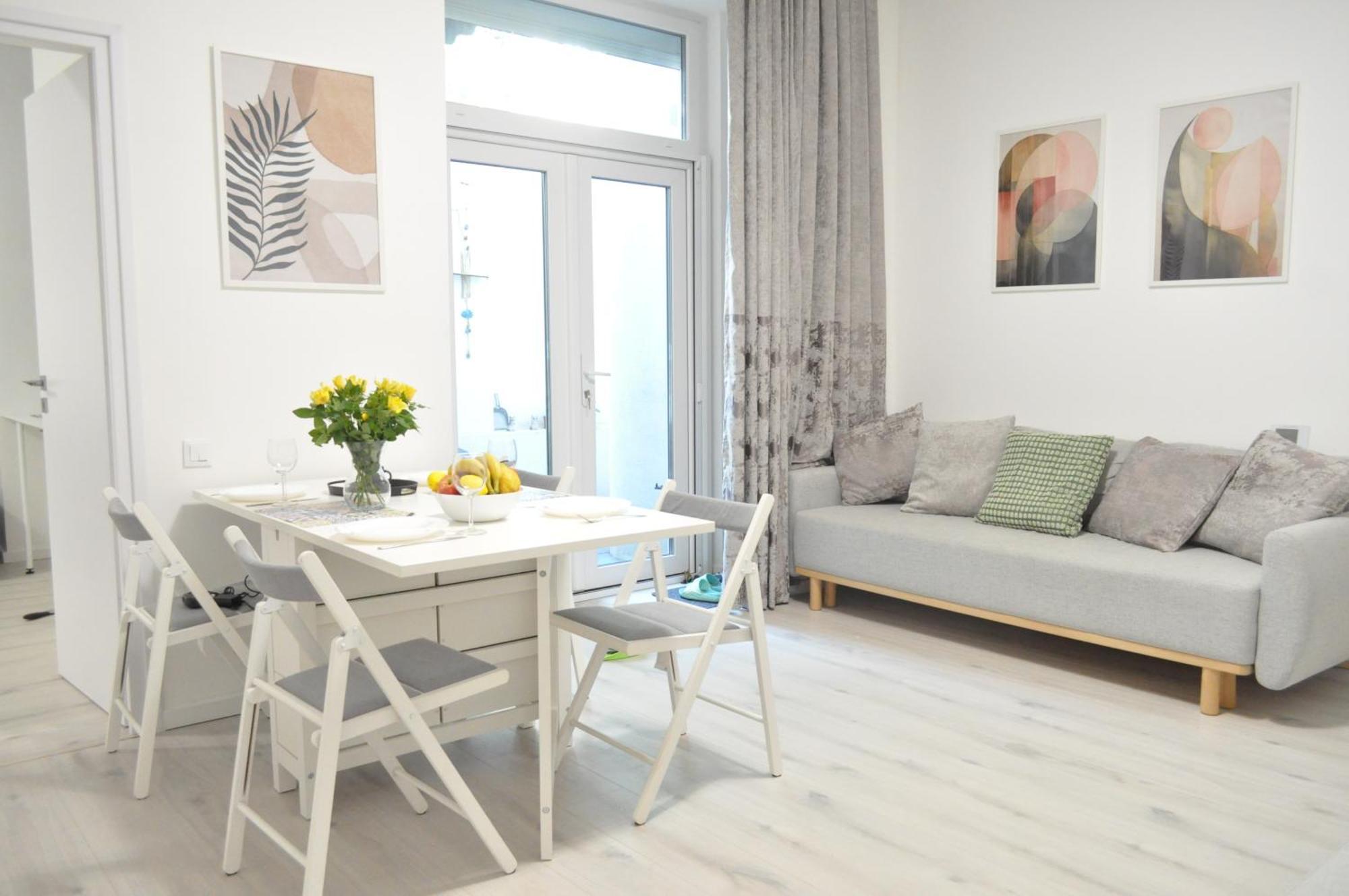 Urban Oasis With Private Terrace Apartment *