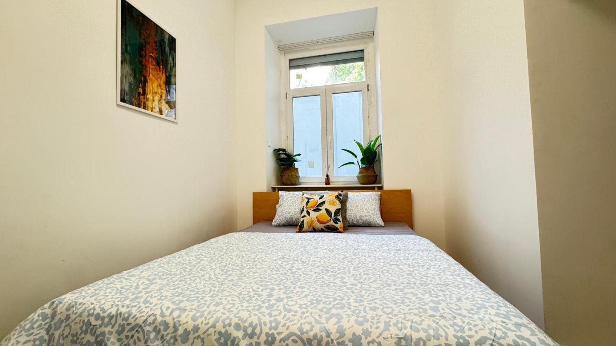 Urban Oasis With Private Terrace Apartment Budapest