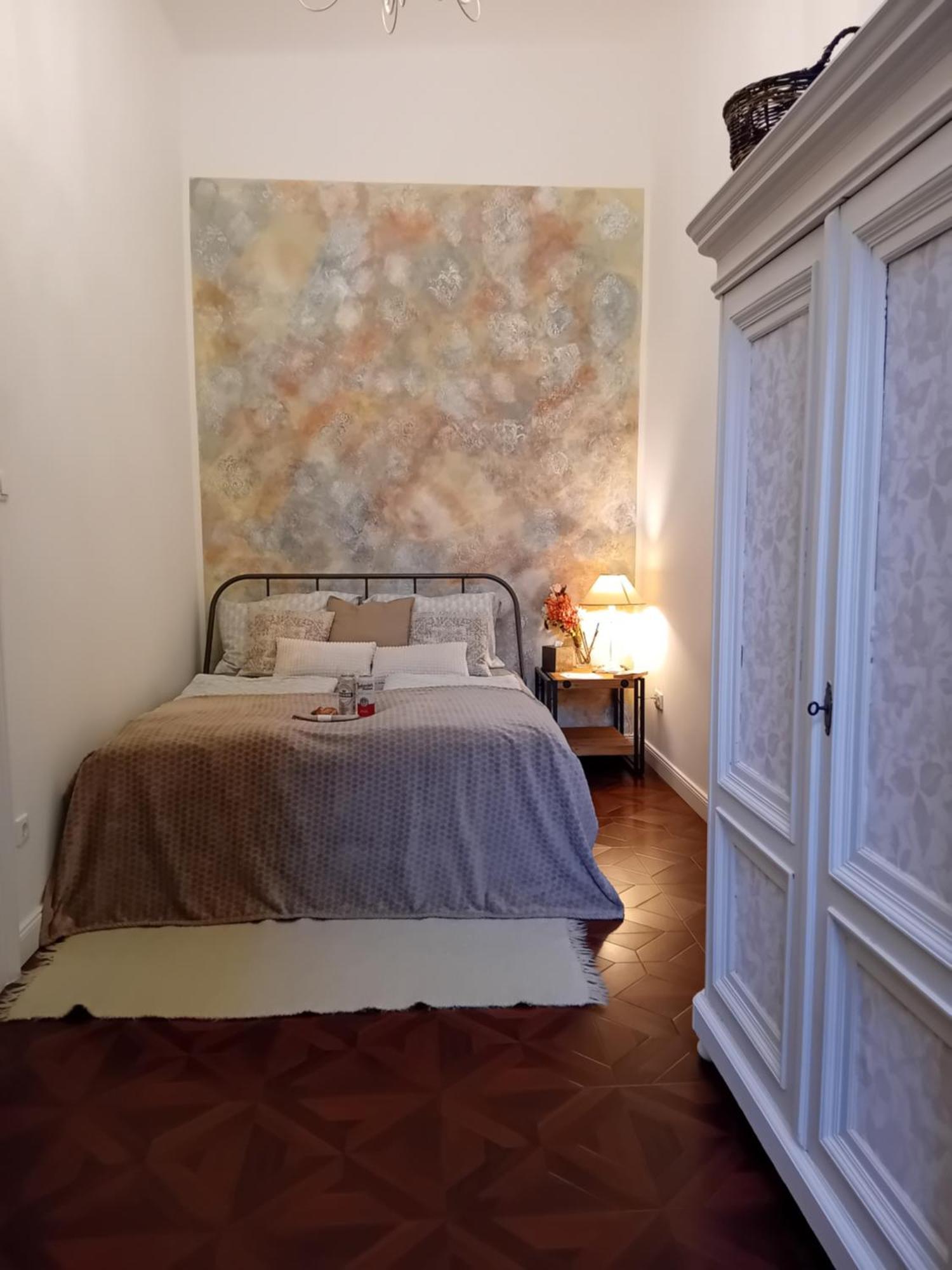 Chic Cozy Quiet Deluxe Citycenter In Astoria With Ac Budapest