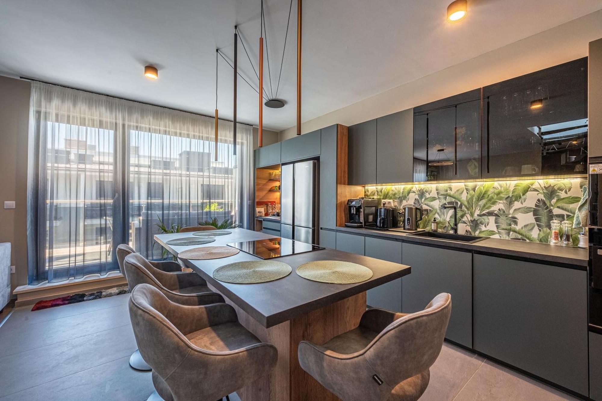 Luxury Penthouse W Garage - Centre