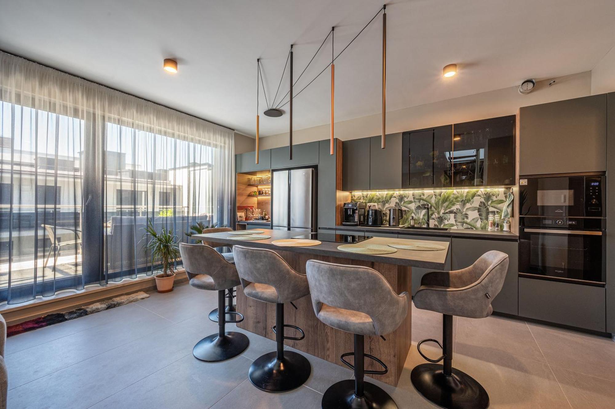 Apartment Luxury Penthouse W Garage - Centre