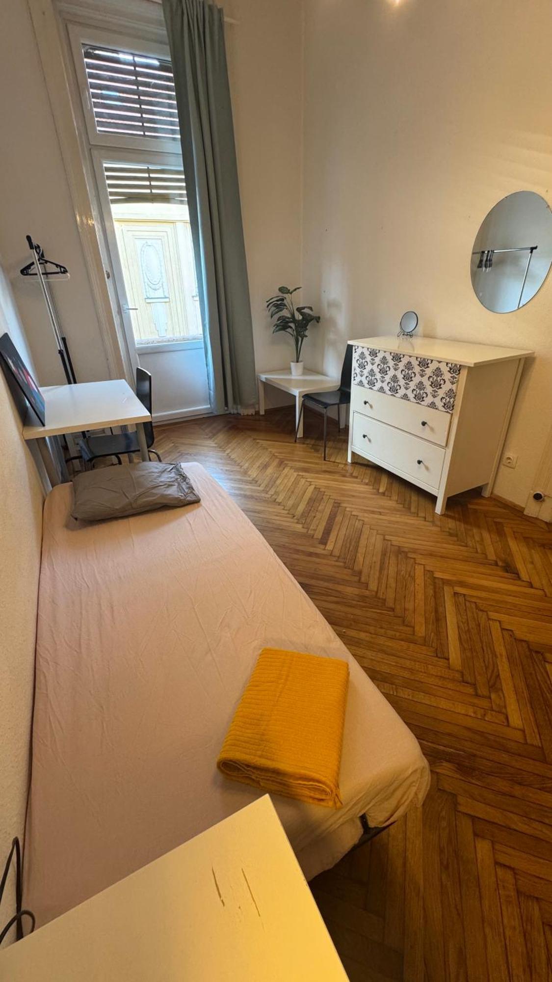 5 * Budapest