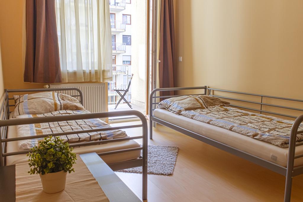 Dnd, Kun Apartments, Keleti Railway Station 3*