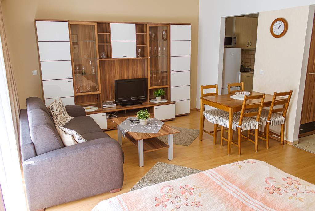 Dnd, Kun Apartments, Keleti Railway Station Apartahotel 3*