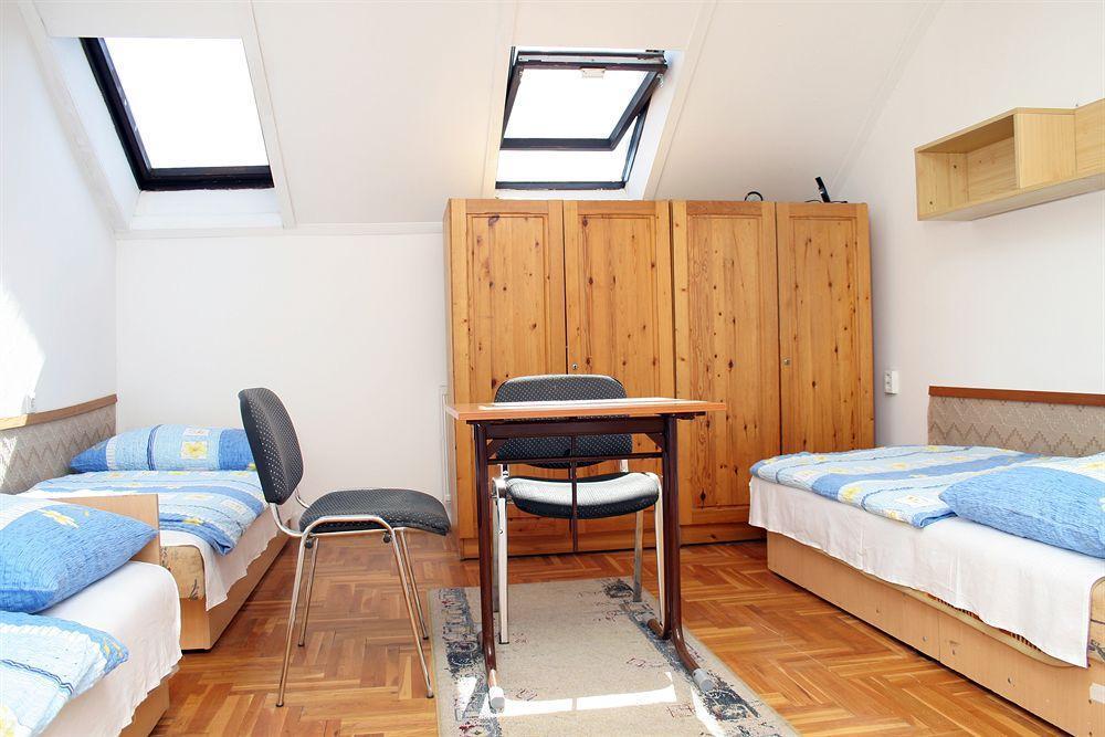 Professor'S Guest House Apartment