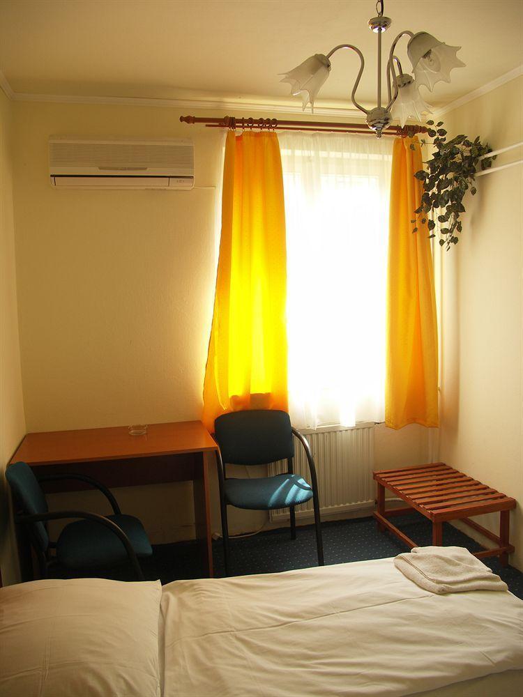 Carmen Bed & Breakfast 3*