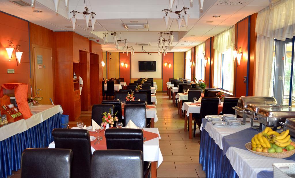 Hotel Veritas 3*