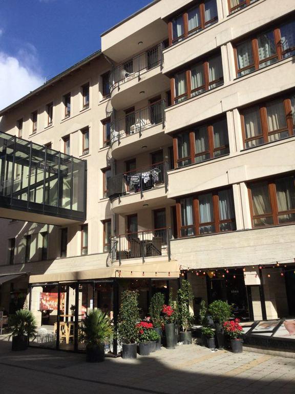 Lia's In Gozsdu And Free Parking Budapest