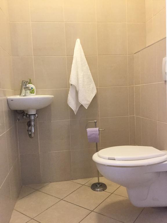Apartment Lia's In Gozsdu And Free Parking Budapest