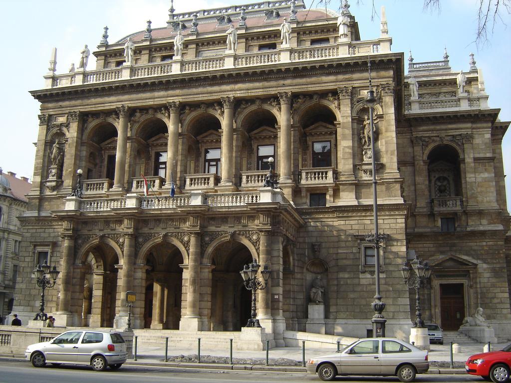 Lia's In Gozsdu And Free Parking Budapest