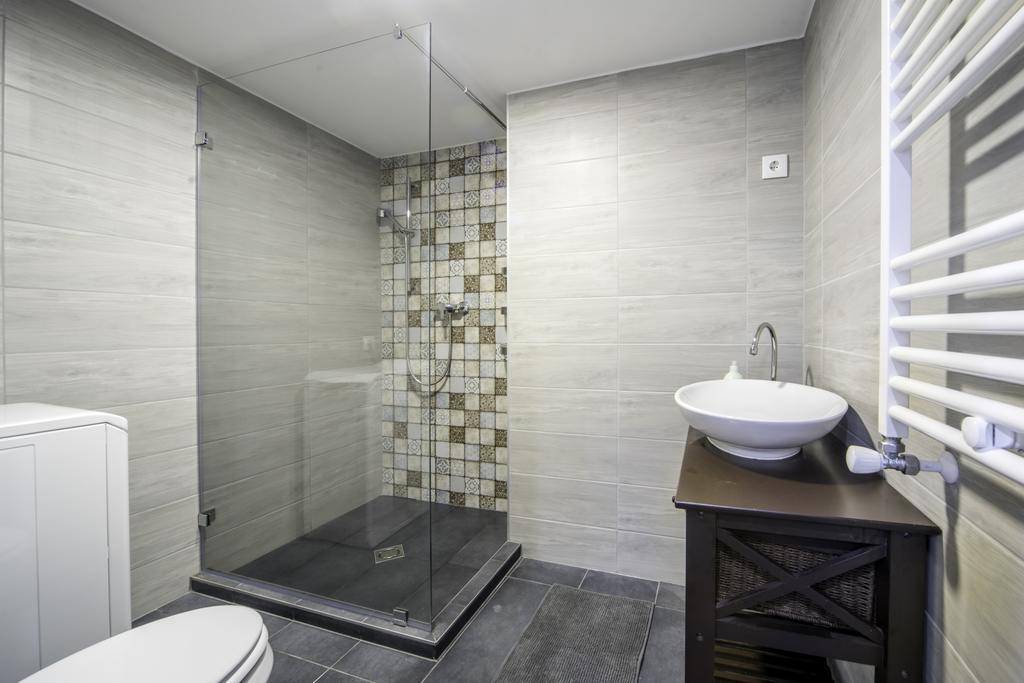 Lägenhet Akacfa 2 Bedroom Center