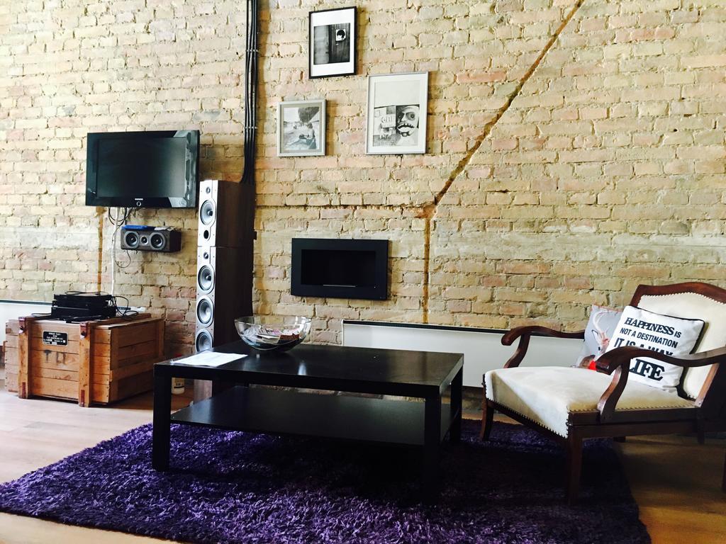Loft Design Apartment *