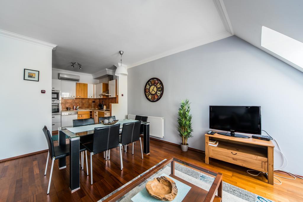 Apartment Designer Synagogue