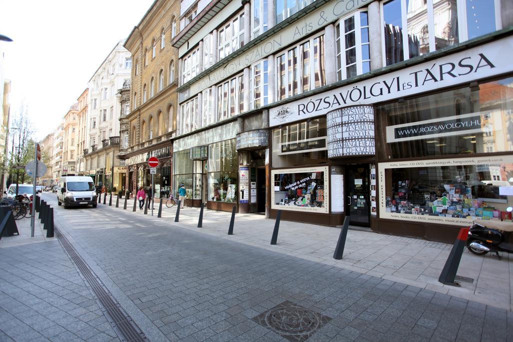 Apartment Premium Szervita Square *
