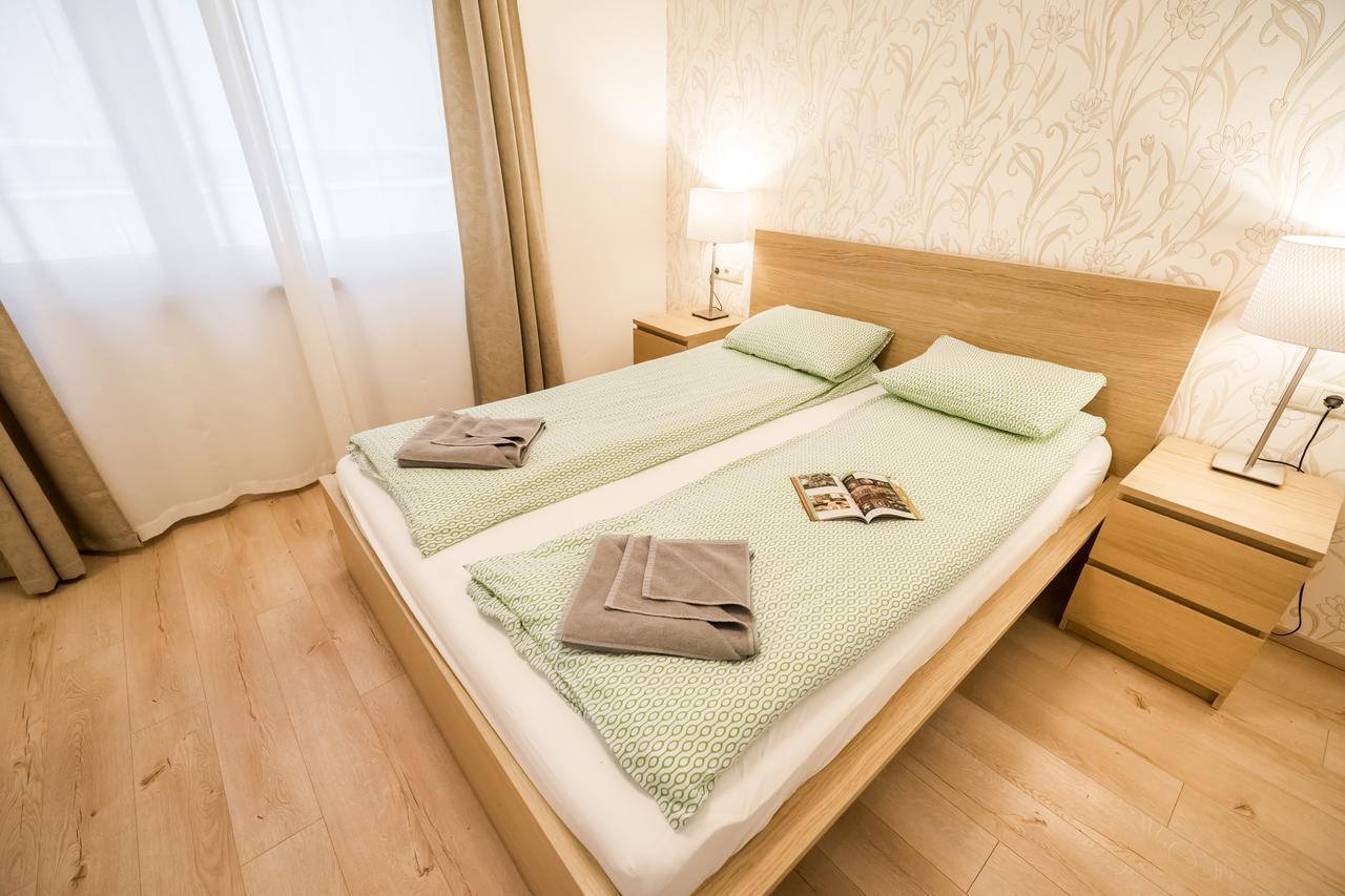 The Lion's Loft - 4br & 3ba - Terrace - Ac * Budapest