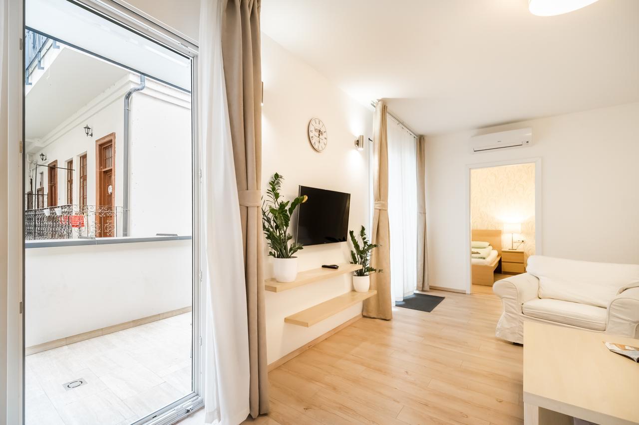 The Lion's Loft - 4br & 3ba - Terrace - Ac Appartamento
