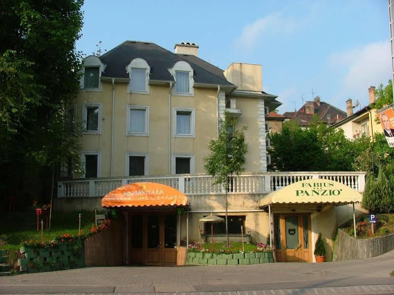 Guest house Casa Latina 3*