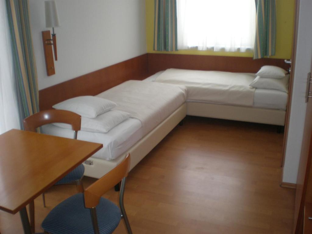 Veritas Hotel