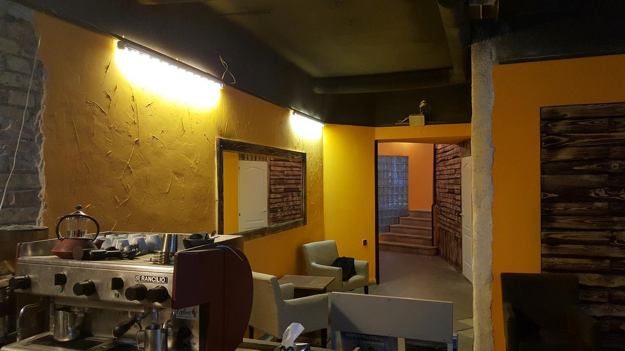Krudy12 Hostal *