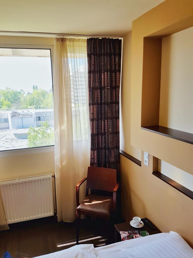 Pest Hotel 3*