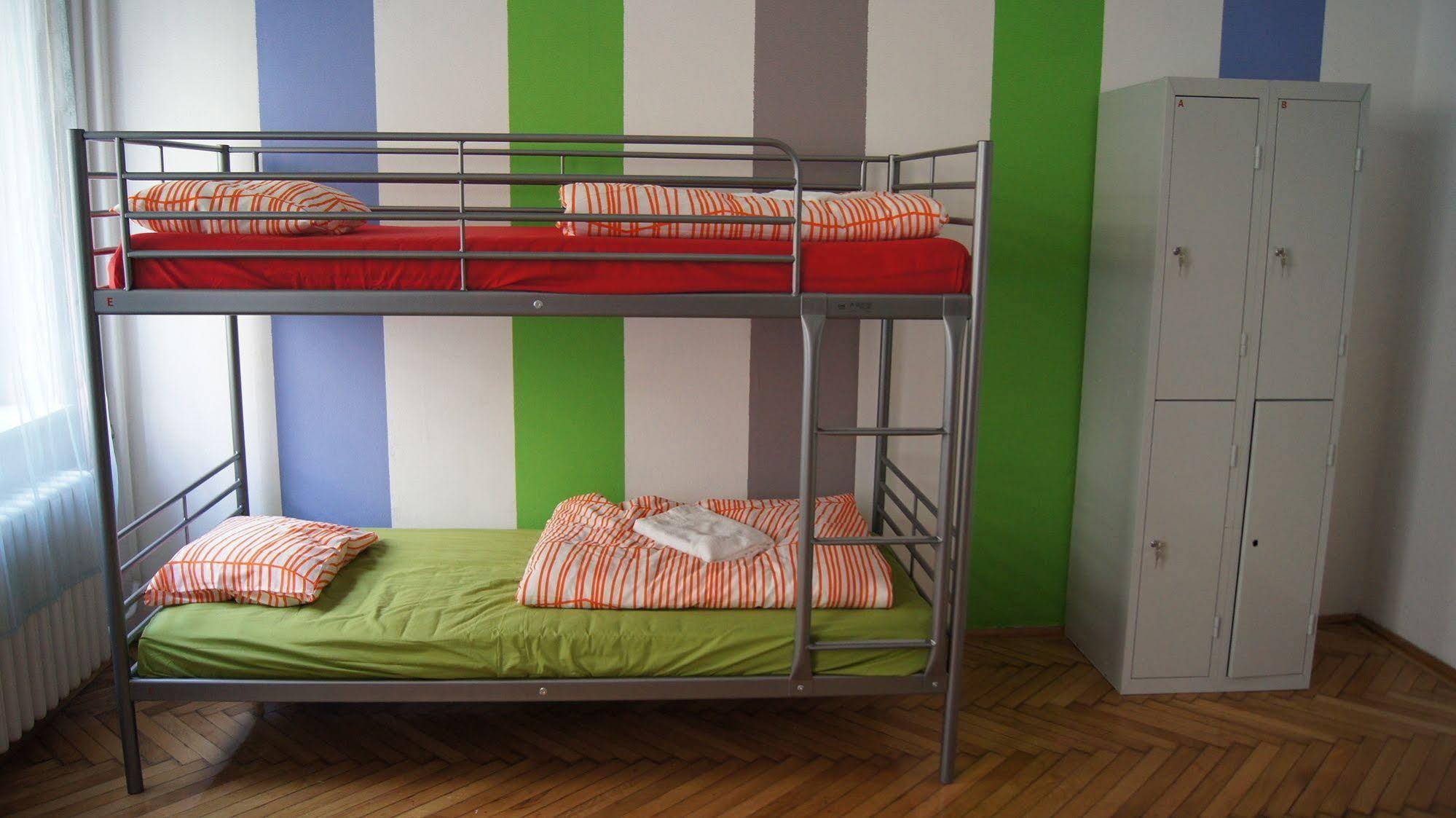 Westend Hostal