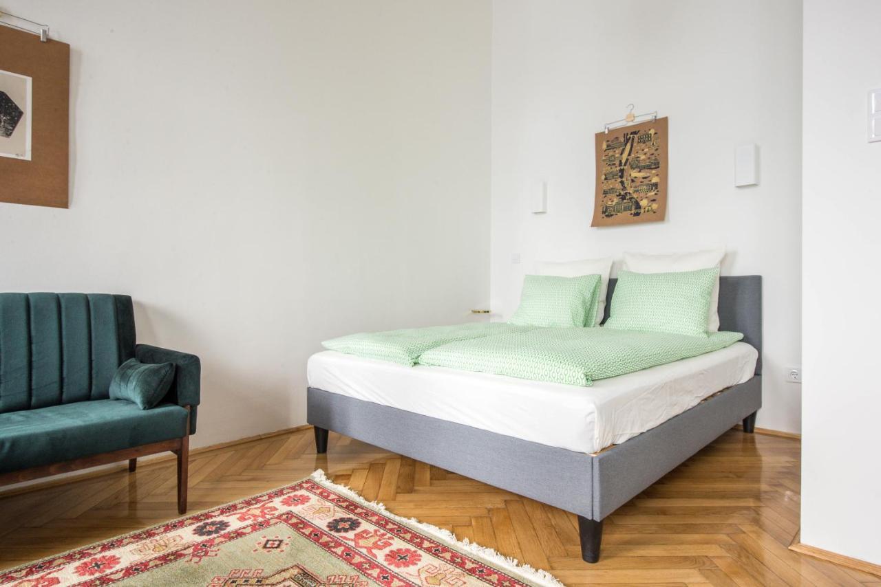 Lonyay Design * Budapeszt