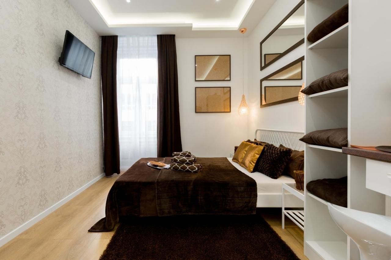 Apartment Holidays Fashion