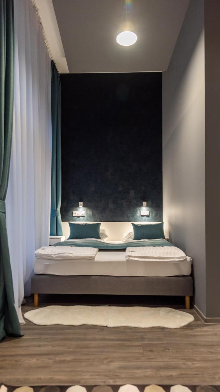 Bpr Downtown Gemstone * Budapest