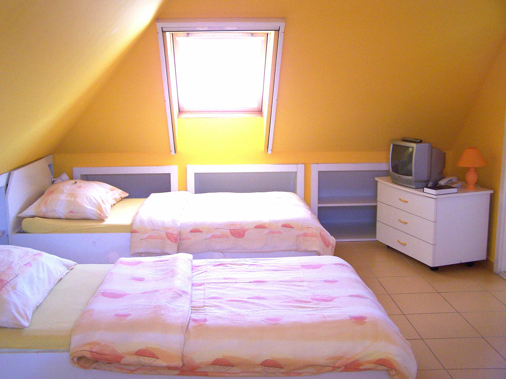 Irini Panzio Guest house