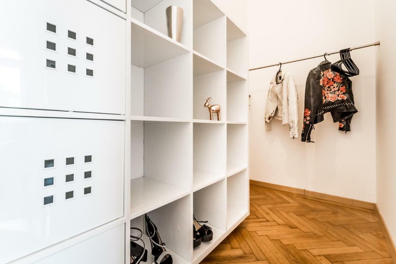 Bpr Luxe De Noir Et Blanc Budapest