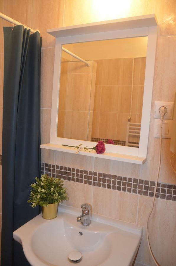 No. 11 With 2 Bathrooms Next To Railway Station Lägenhet *