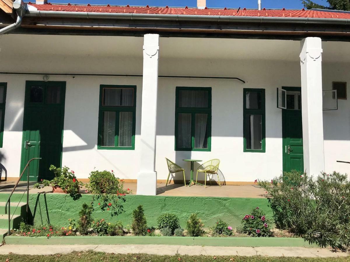 Rudolf House Apartman *