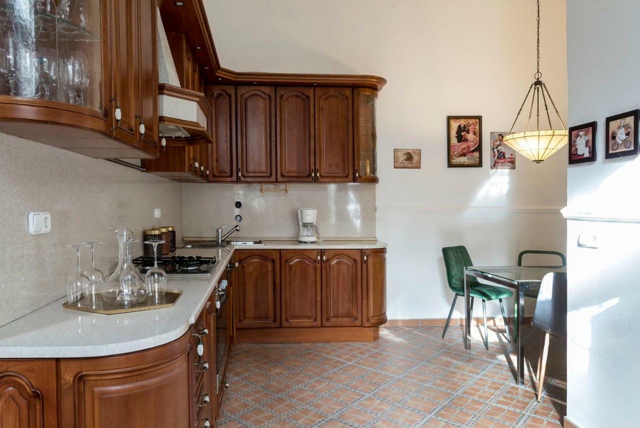Central Apartman *