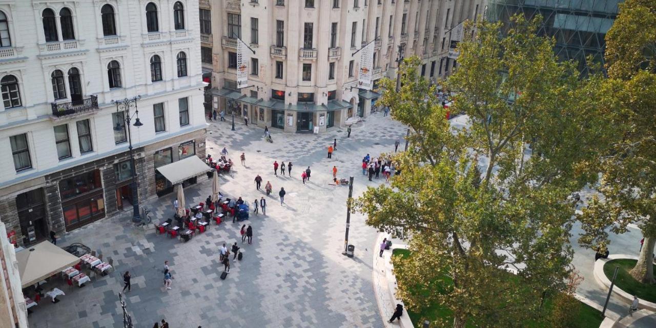 Lovely With A View On Vorosmarty Square